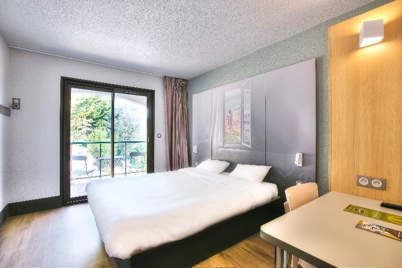 B&B Hotel Villeneuve Loubet Village Exterior photo